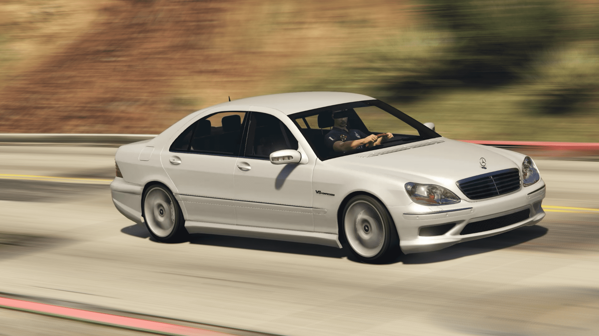 Mercedes-Benz S55 AMG W220 Kompressor封面